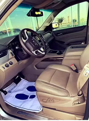 استفاده شده GMC Yukon برای فروش که در دوحه #5576 - 1  image 